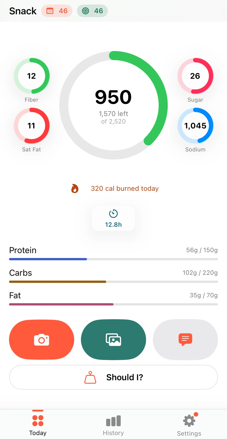 Snack's Today screen: calories left, nutrient rings, macro bars and the buttons to log a meal